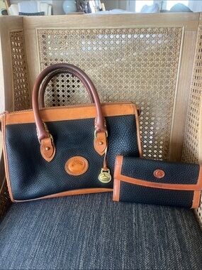 EUC vintage Dooney & Bourke All-Weather black & tan leather bag & wallet
